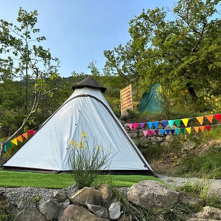 Tipi Sous Les Etoiles Option Petit Dejeuner Et Diner *