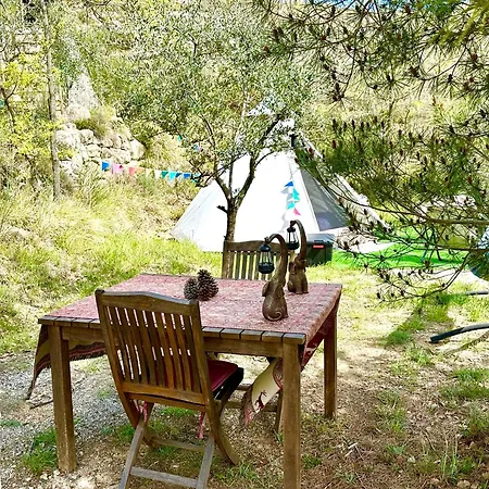 Tipi Sous Les Etoiles Option Petit Dejeuner Et Diner خيمة فخمة